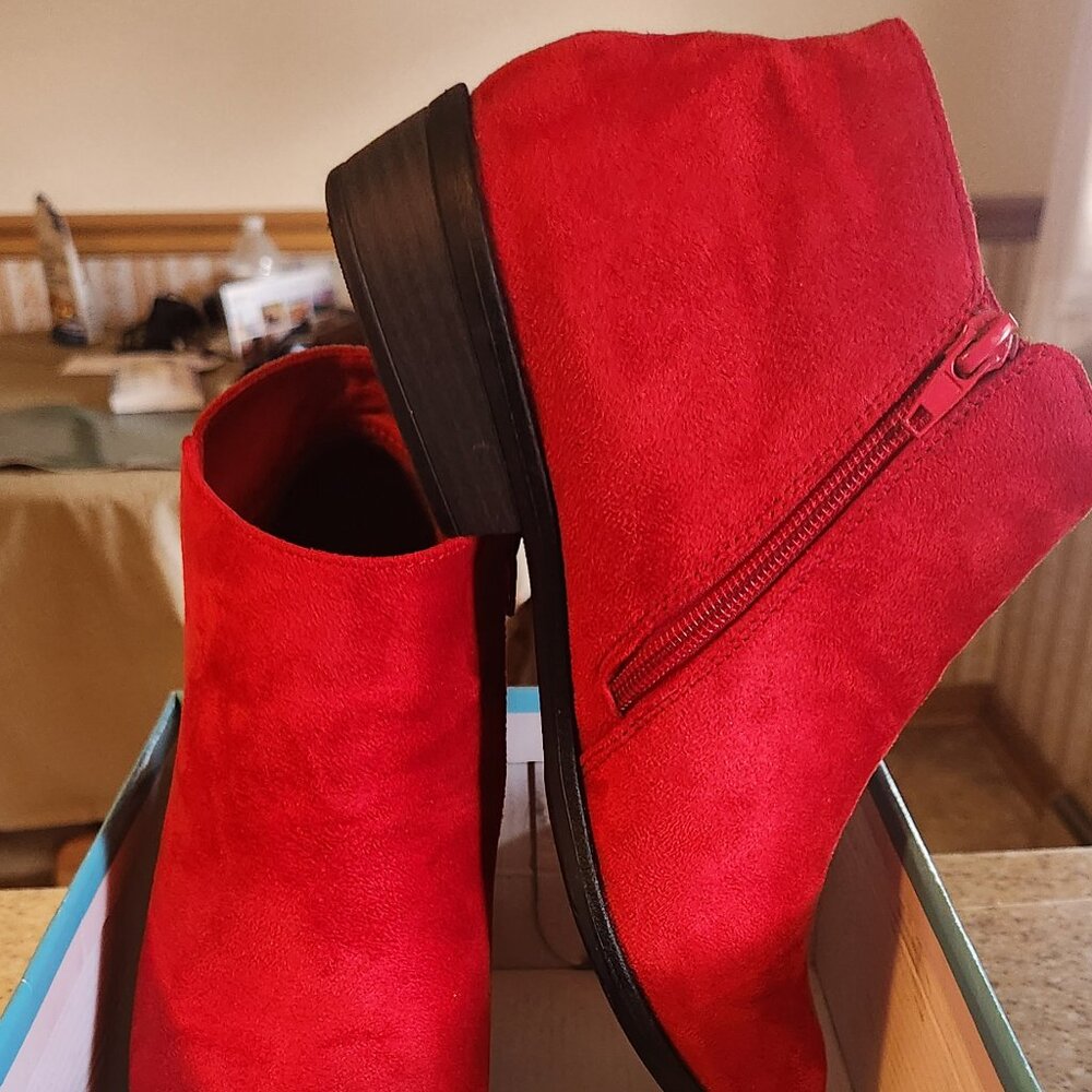 Low-cut boots
